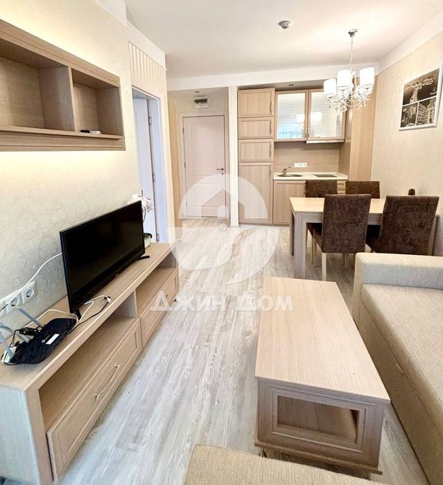 Продава се Двустаен апартамент в Свети Влас - 42 кв.м за 1275 €/кв.м - Снимка #2