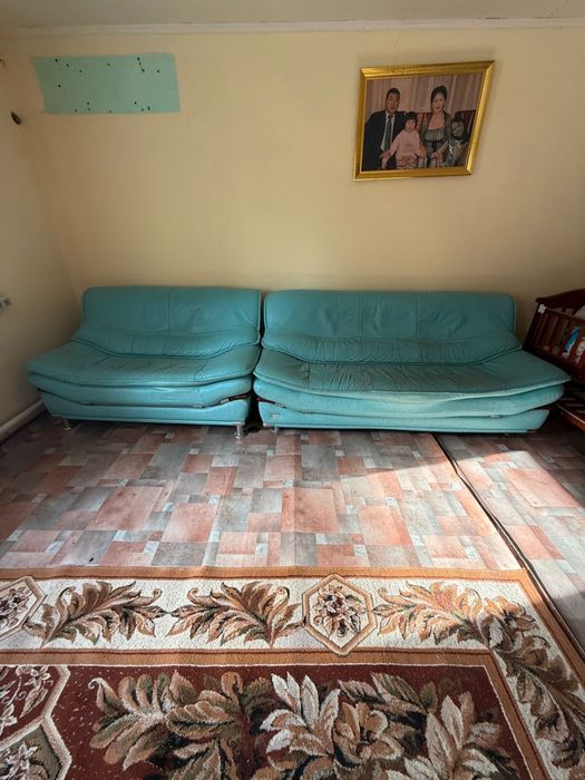 Продается б/у диван полный комплект