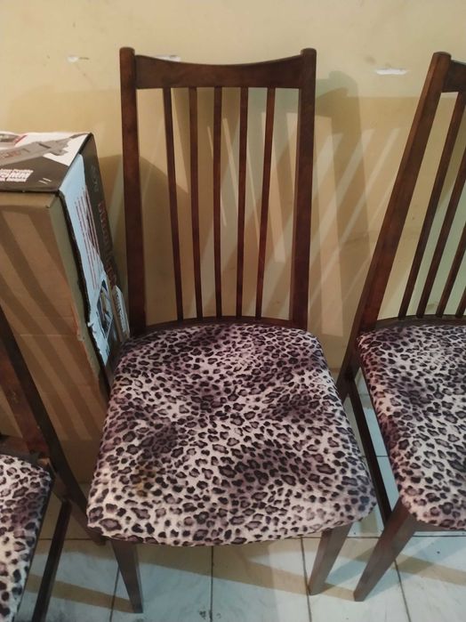 Стол употребяван