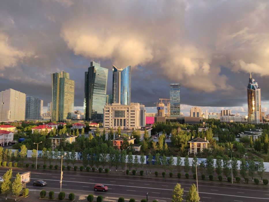 Продается 3-х комнатная квартира (ЖК Лазурный квартал)