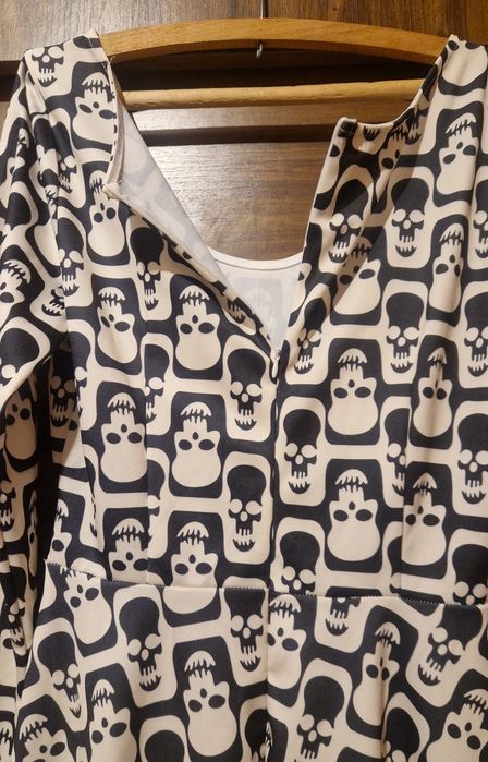 Rochie midi cu mânecă lungă