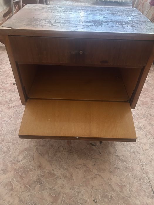 Продам тумбочки деревянные