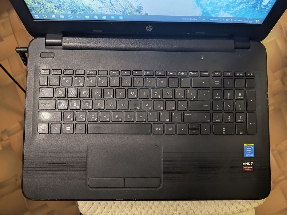 Ноутбук HP / i3 / SSD / Radeon 2GB / Windows 10