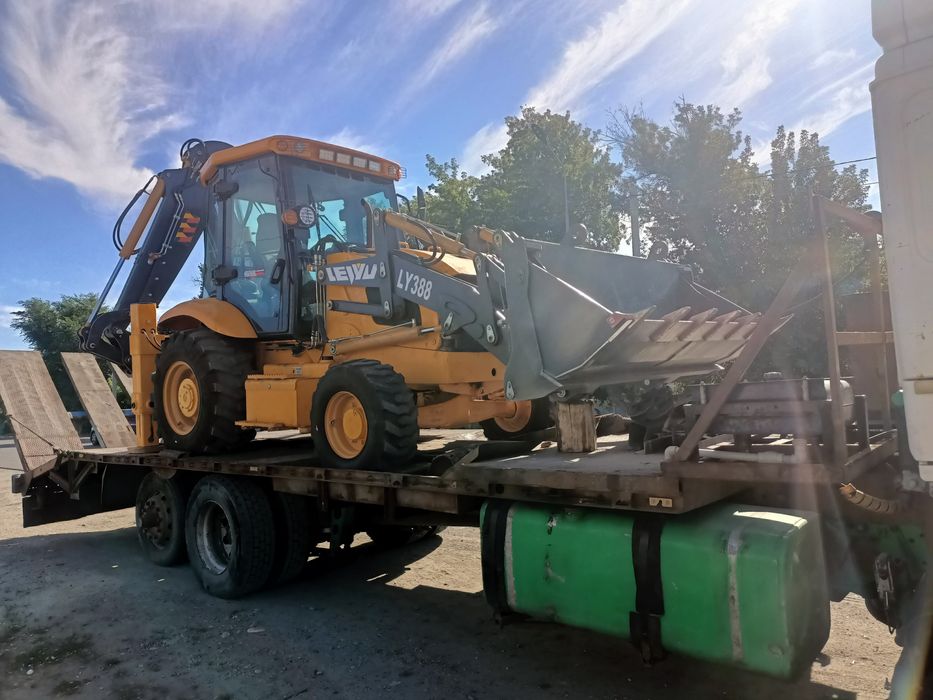 Экскаватор погрузчик 3/1