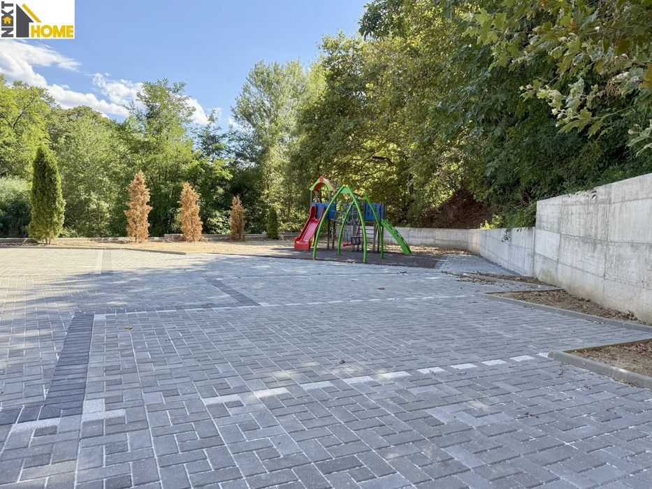 Продава се Тристаен апартамент в Асеновград - 156 кв.м за 1707 €/кв.м - Снимка #15