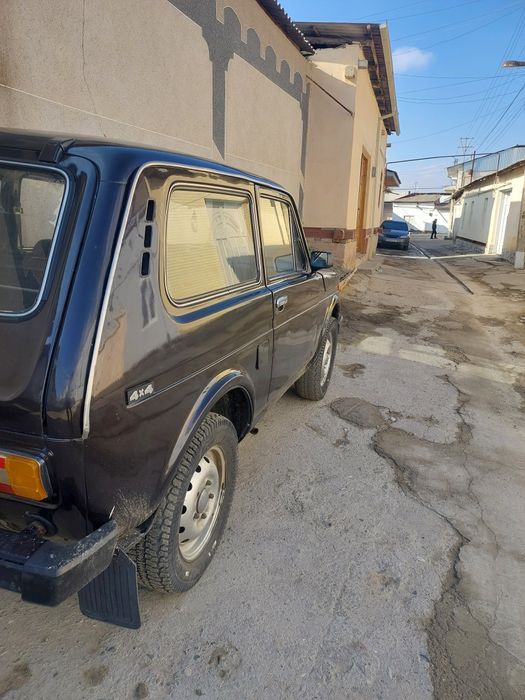 Нива 1980 свежи как новый всёновое