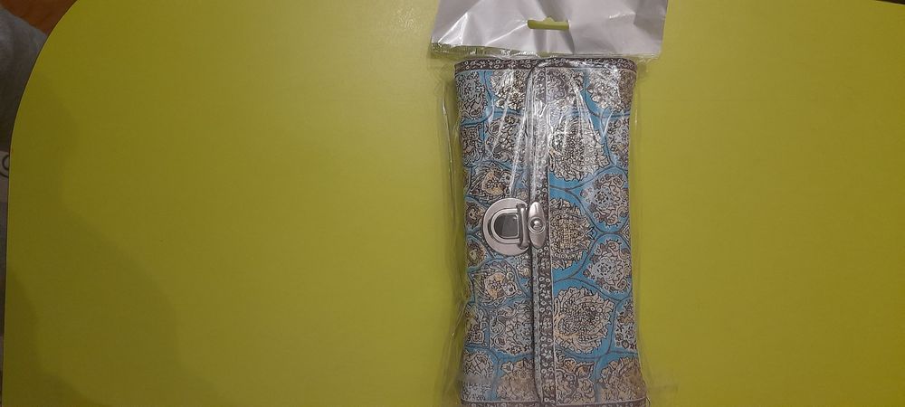 Portofel nou cu lănțișor, tip gentuța