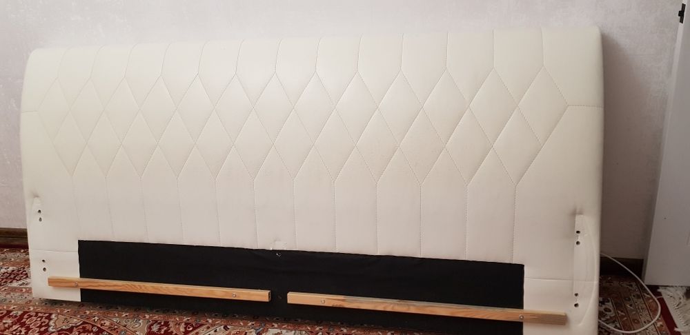 Двухспальная кровать