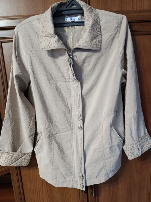 Продам женские куртки!