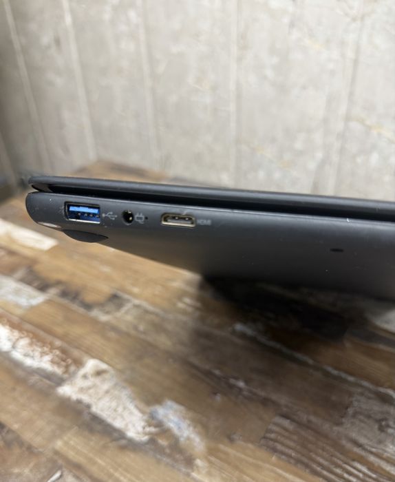 Лаптоп GeoBook 140
