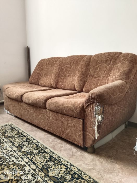 Отдам Диван б/у  бесплатно
