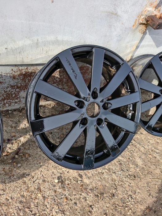 Продам диски R17 5/114.3