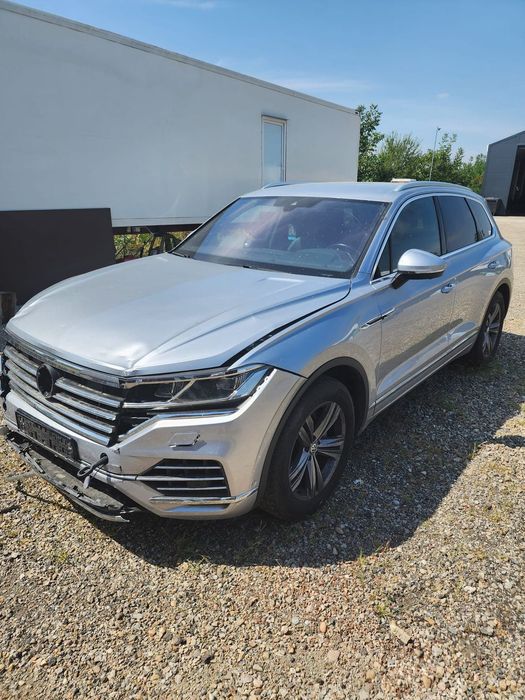 Volkswagen Touareg Se vinde Touareg avariat