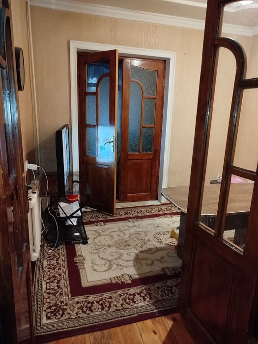 Algoritm qizil sharq 2 xona 1 etaj 4 etajli uy srochno sotiladi