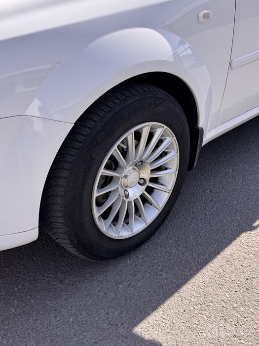 LACCETI 2005 full A/T