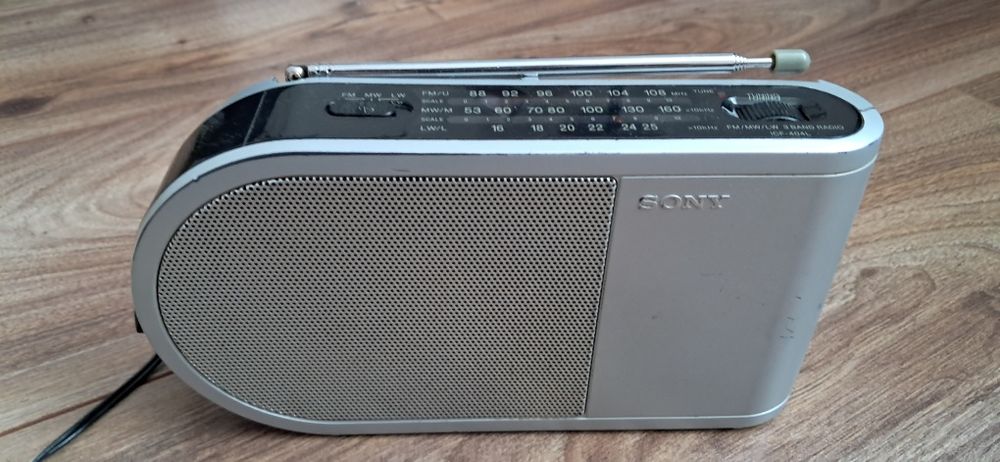 Radio Sony ICF-404L