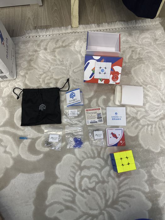 Продаю кубика рубика Gan 356 i3, умный кубик