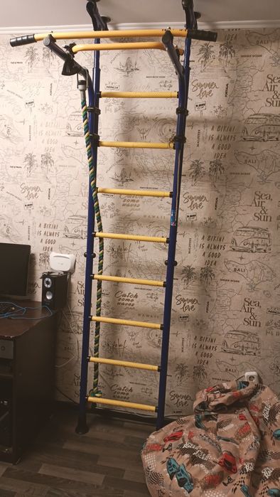 Шведская стенка.