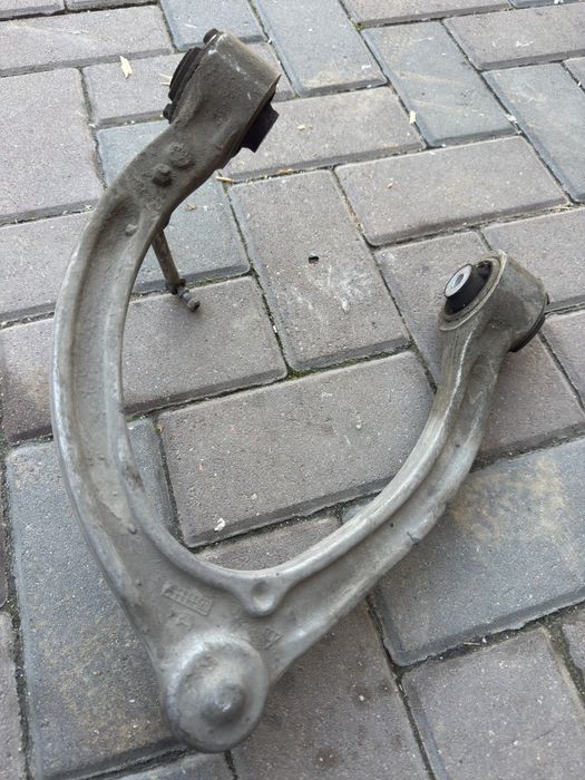 Рычаг передний на W221