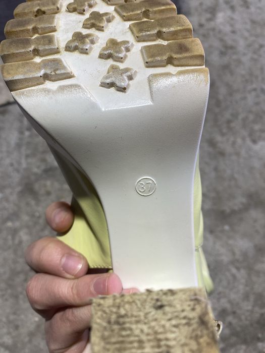 Обувь на каблуке