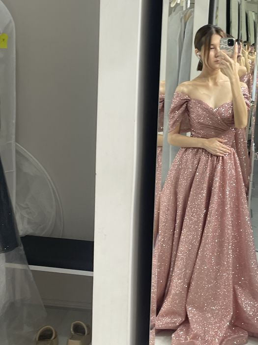 Вечернее платье