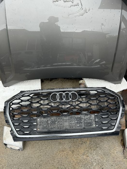 Audi Q5/SQ5 22г предна решетка