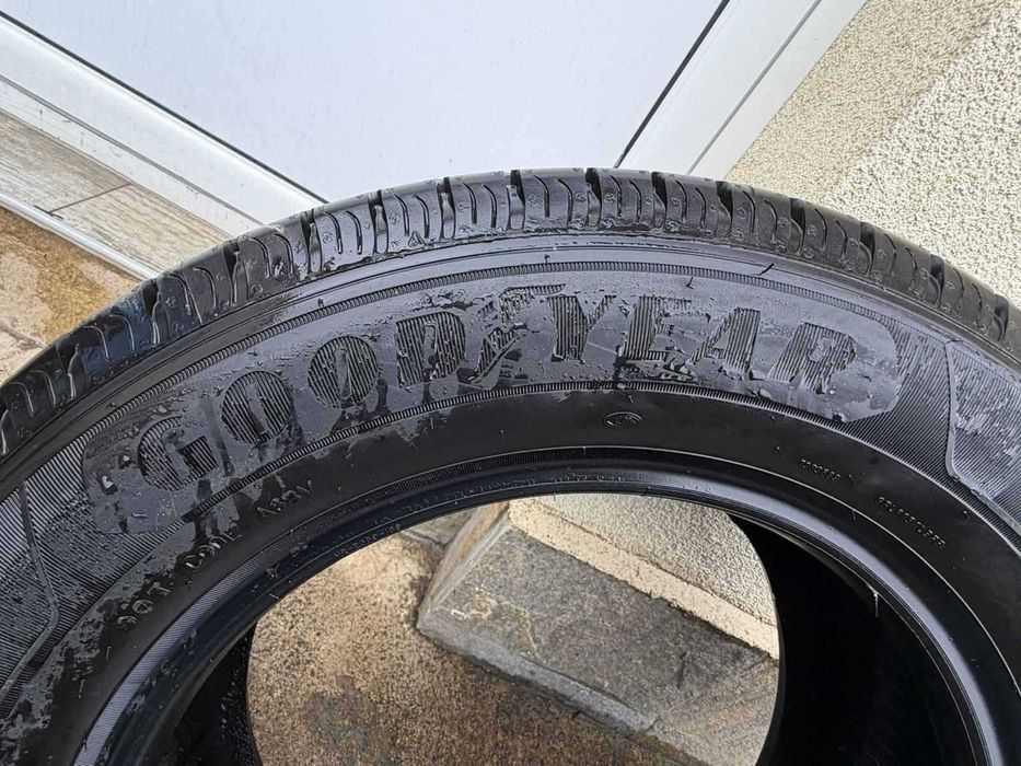 Гуми 215/65R16 летни