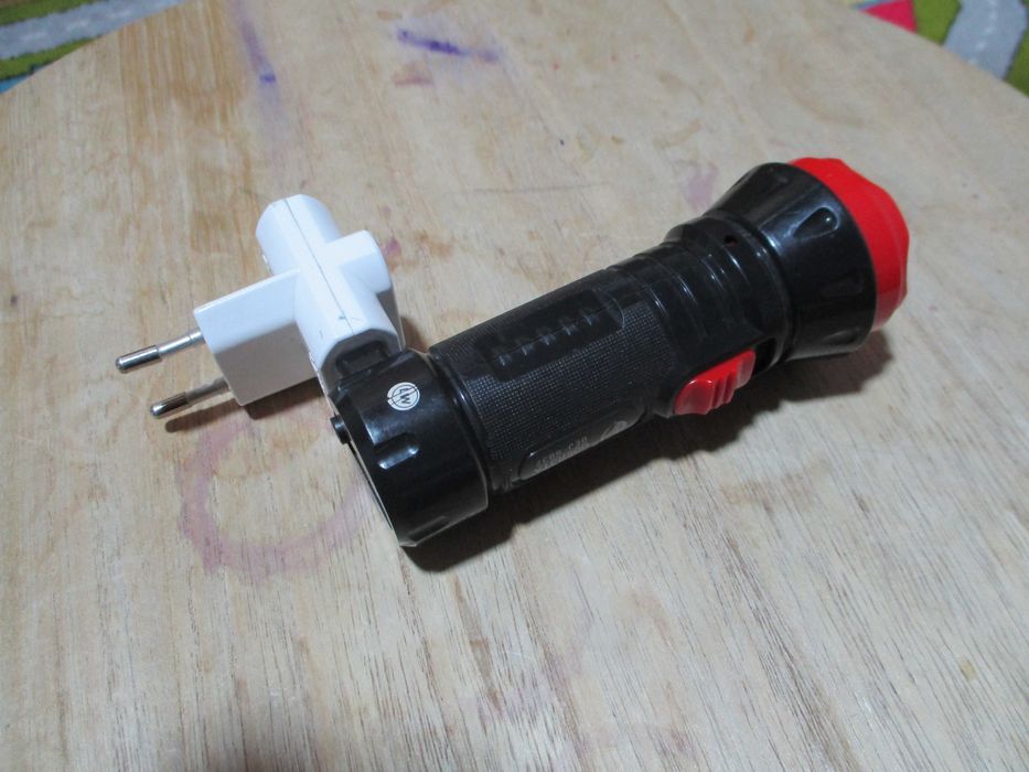 Lanterna UV + 15 ml vopsea fosforescenta