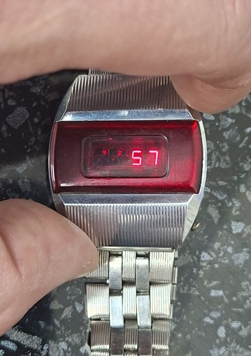 Часы Электроника 1.    ТЕРМИНАТОР