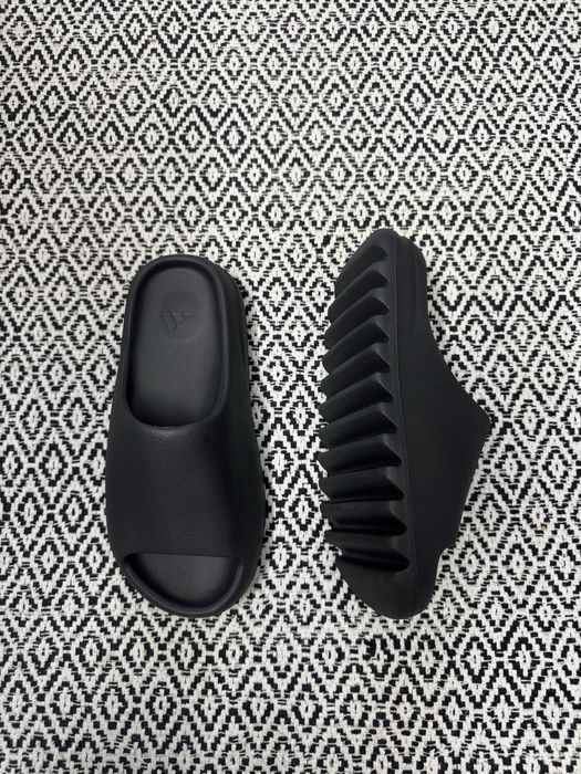 Yeezy Slide Black