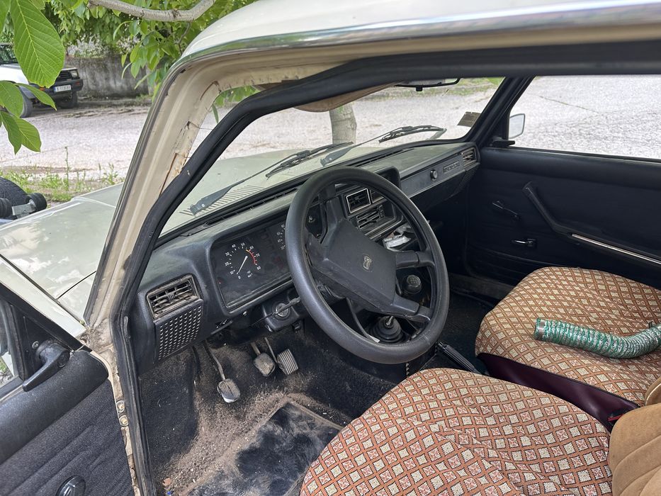 Продавам Lada 2107