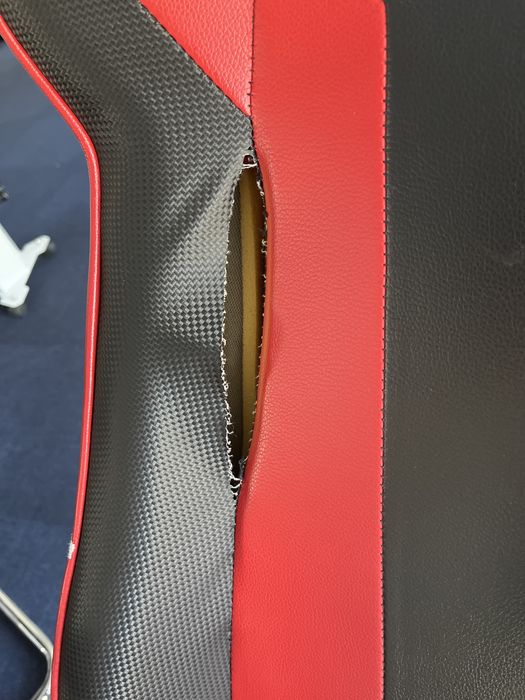 Игровое кресло DxRacer