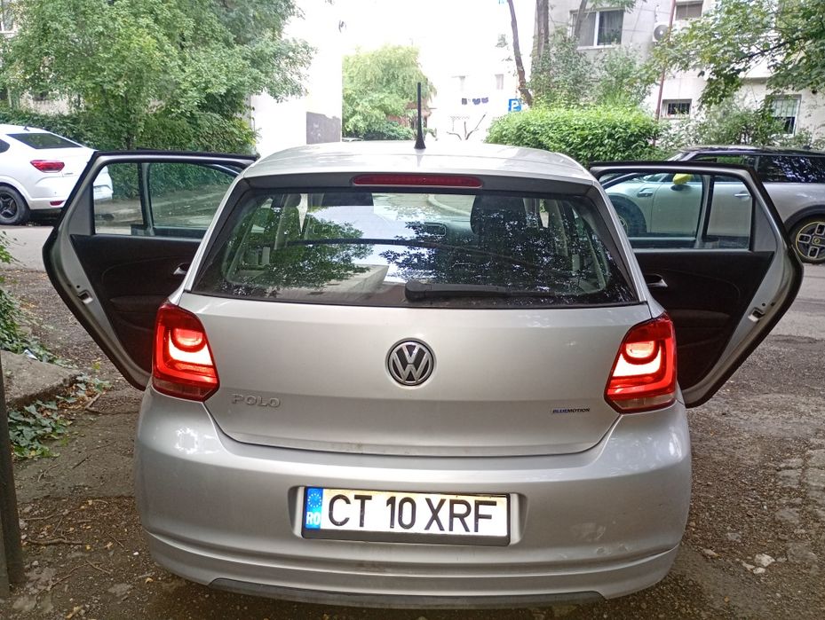 VOLKSWAGEN Polo 2011 — imagine 3