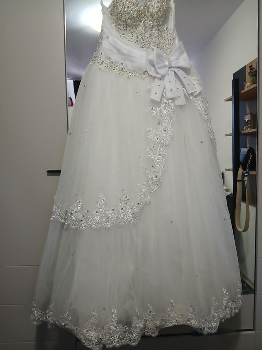 Vand rochie de mireasa