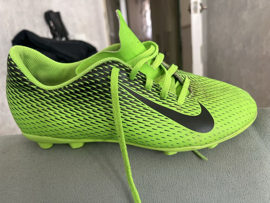 Бутсы найк      .