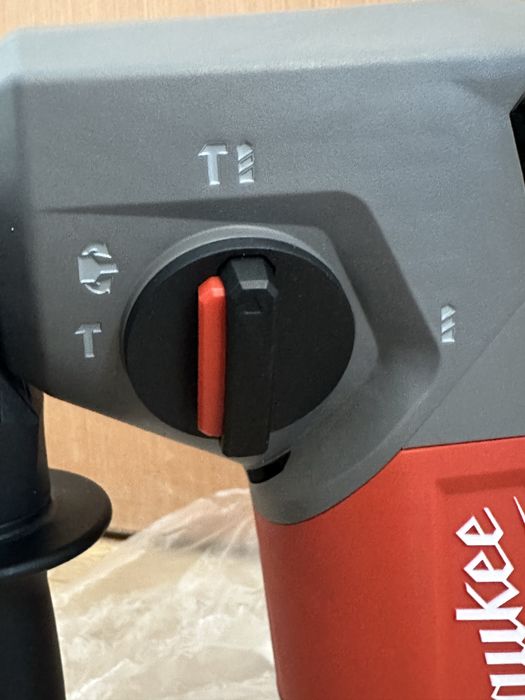 Rotopercutor Milwaukee M18 FH  , produs nou , niciodată folosit , fabricatie 2025