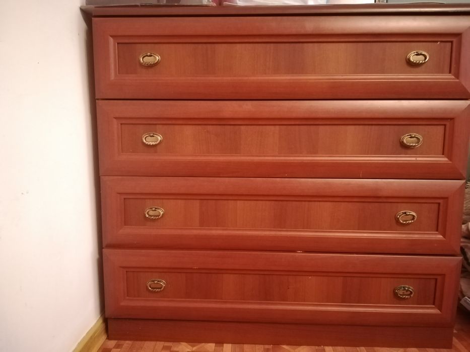 Спальный гарнитур