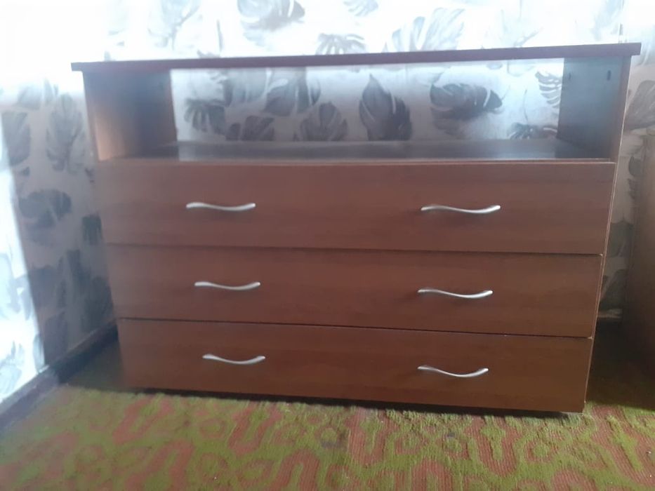 Продам Комод 3секций