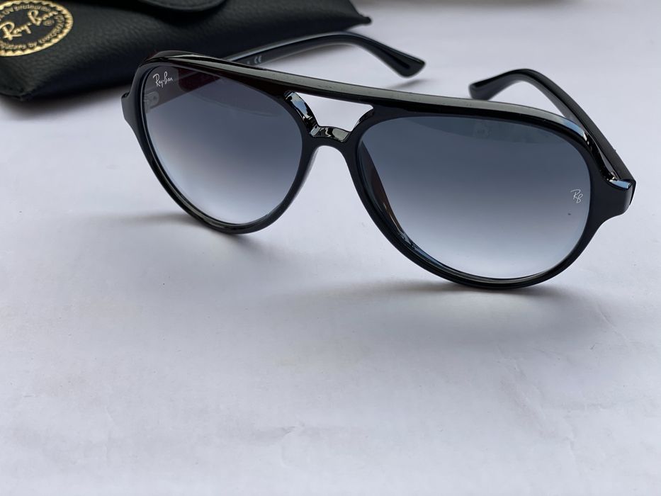 Ochelari de soare RAY BAN 4125 Cats 5000 Noi