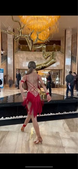 Продаю платье на латиноамериканскую программу