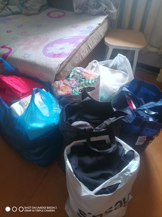 Отдам даром вещи для девочки