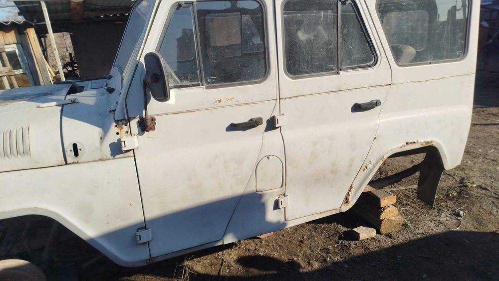 Продам два УАЗика .