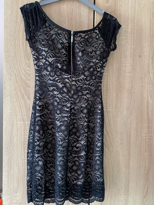 Rochie neagra cu captuseala crem