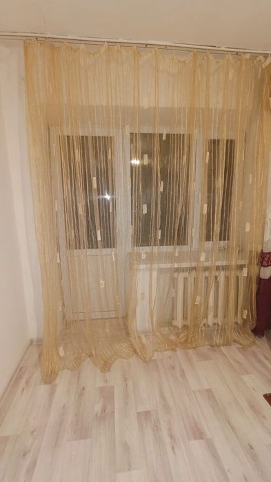 Продам тюль и люстры