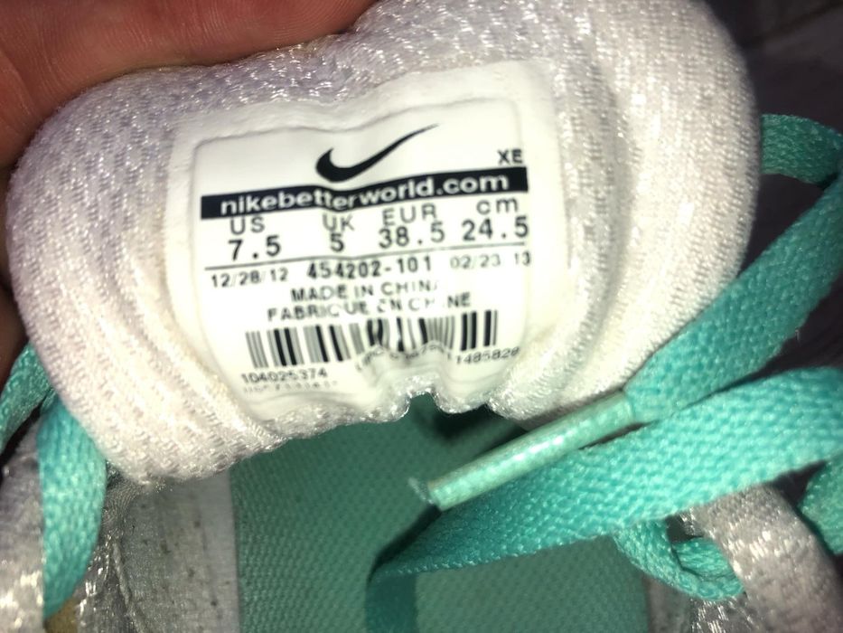 Маратонки NIKE 38,5номер