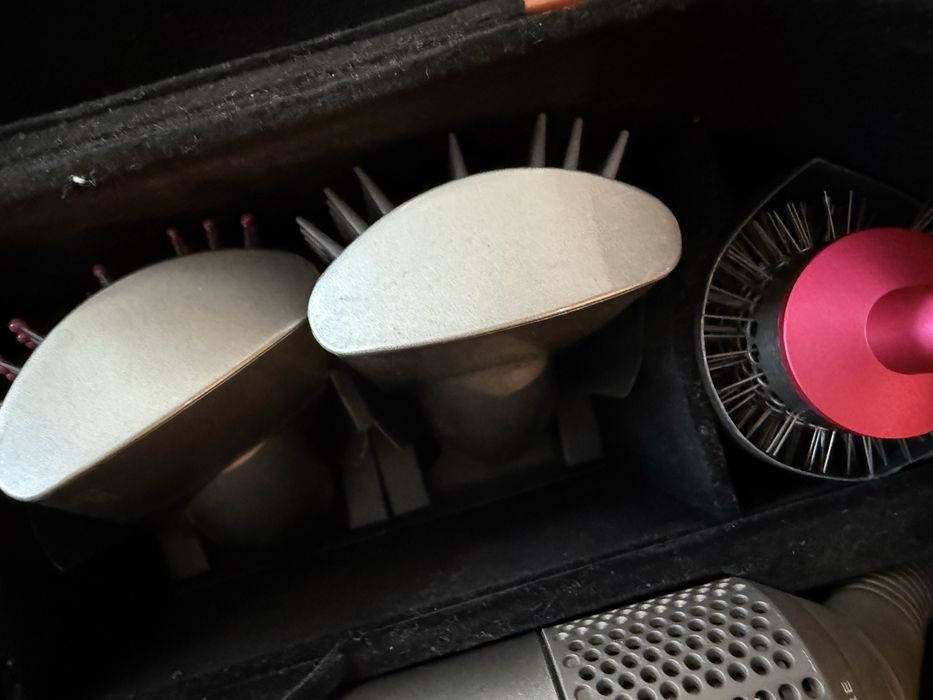 Dyson стайлер для волос