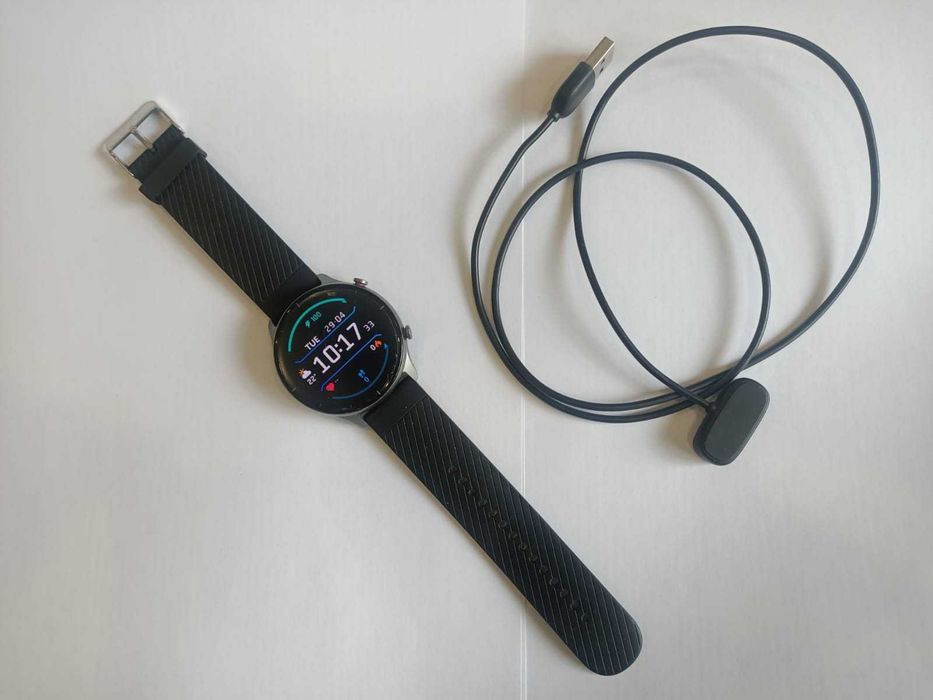 Продам Смарт часы Amazfit GTR 2e.