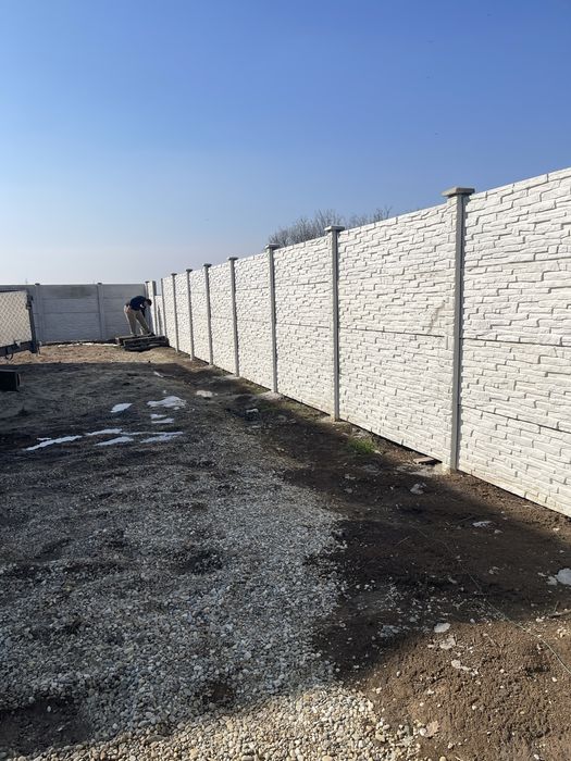 Gard din placi de beton