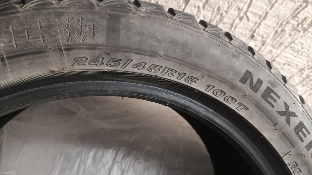 Nexen 245/45/18 зимная резина
