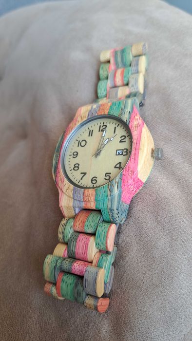 Ceas din lemn de bambus